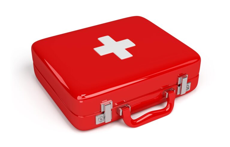 GQA- Level-3-Award-in-Emergency-First-Aid-at-Work-first-aid-kit